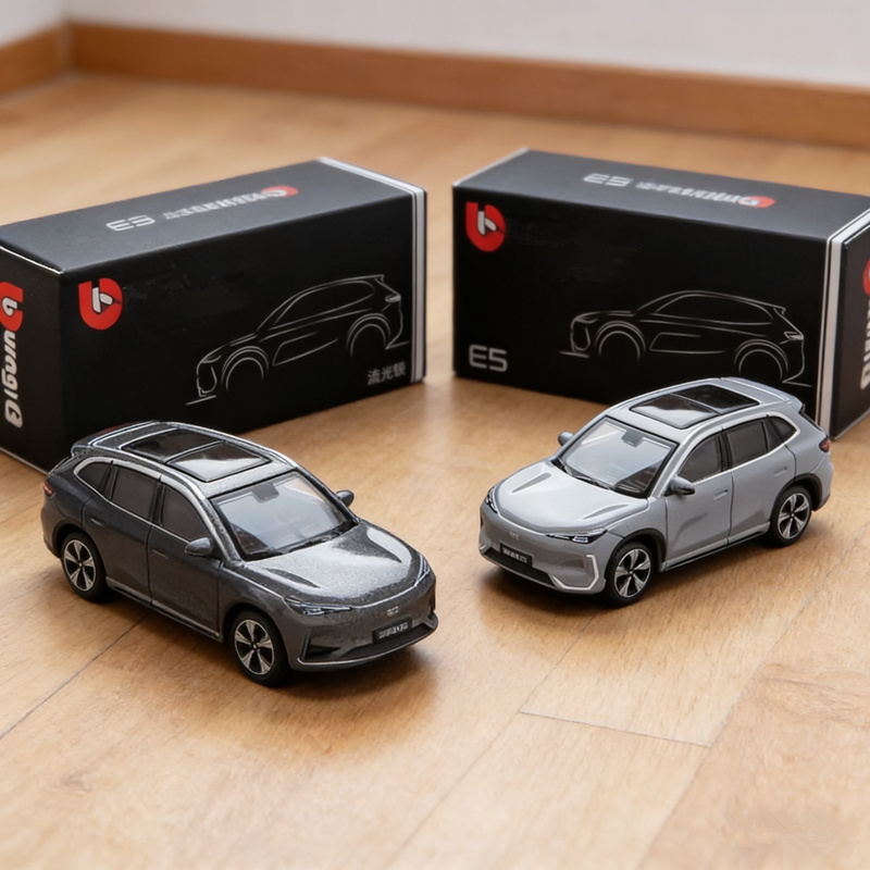 Renewable Energy Infrastructure - ブラーゴ 1:64 ジーリー E5 EX5 合金製SUV車モデル